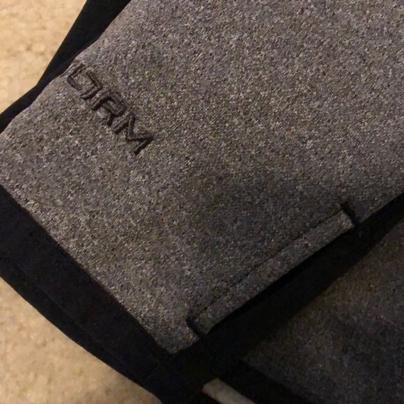 Under Armor Hooded Sweatshirt - Picture 2 of 4